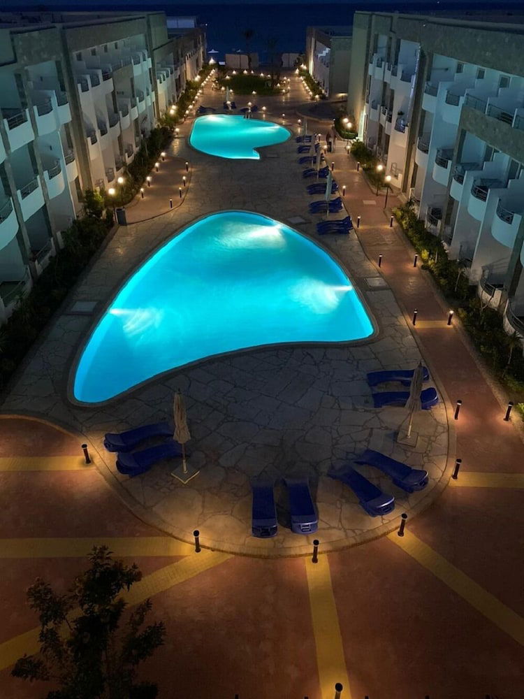 Chalets In Cecelia Resort