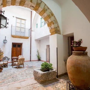 Hotel Palazzo Raho cazare Cefalu