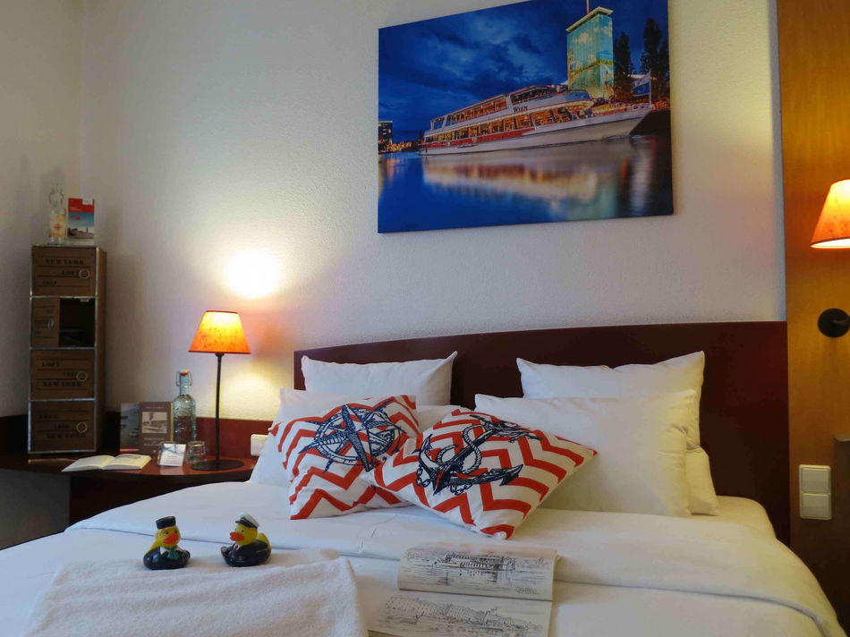 Novotel Suites Wien City Donau Room Example