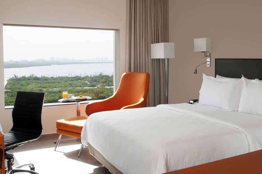 Fiesta Inn Cancún Las Américas