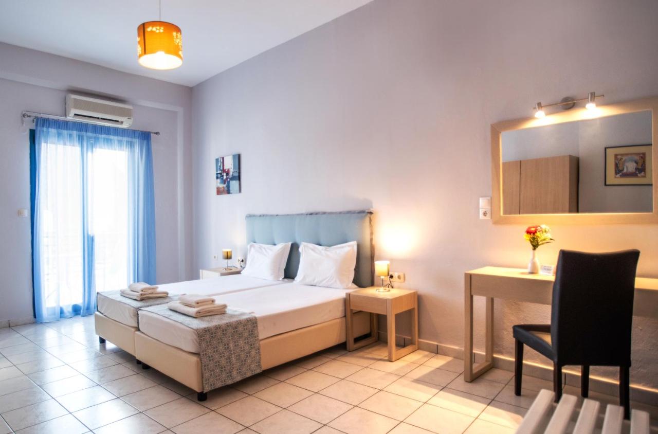Hotel Christof Studios & Rooms