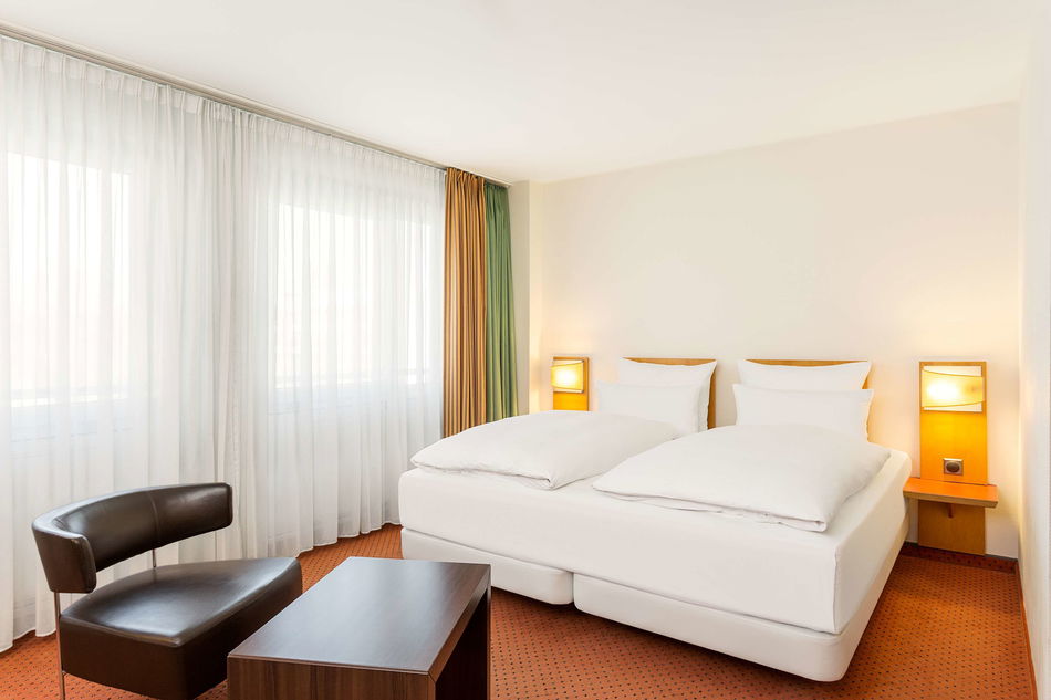 NH Berlin City Ost Room Example