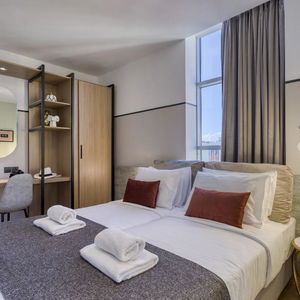 Hotel The Pinnacle Athens cazare Atena