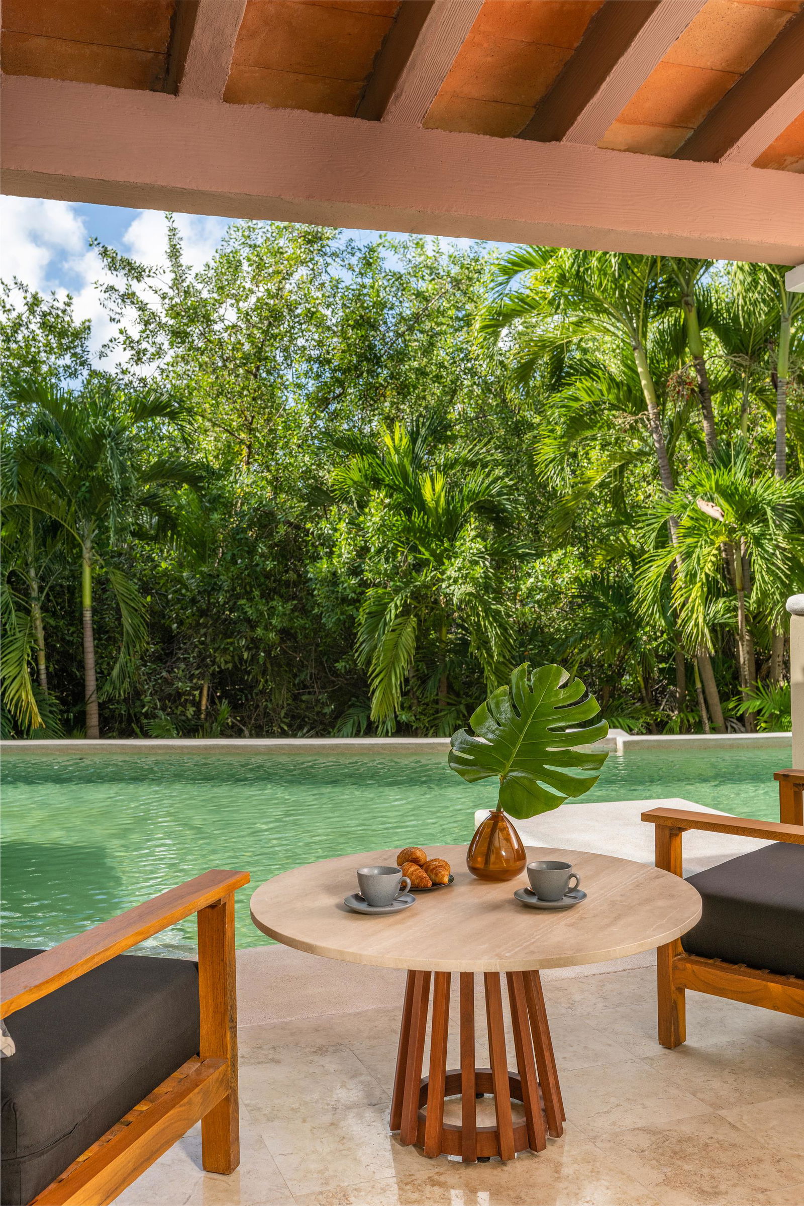Hyatt-Zilara-Riviera-Maya-Junior-Suite-Swim-Up-Tropical-View-2