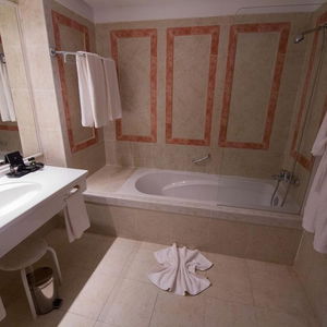 Hotel Resort Golden Tulip Taj Sultan cazare Hammamet