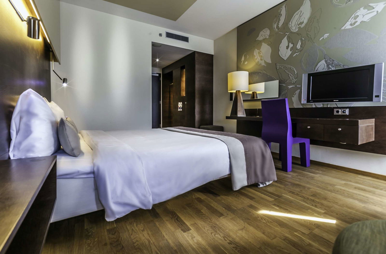 Dutch Design Hotel Artemis Room Example