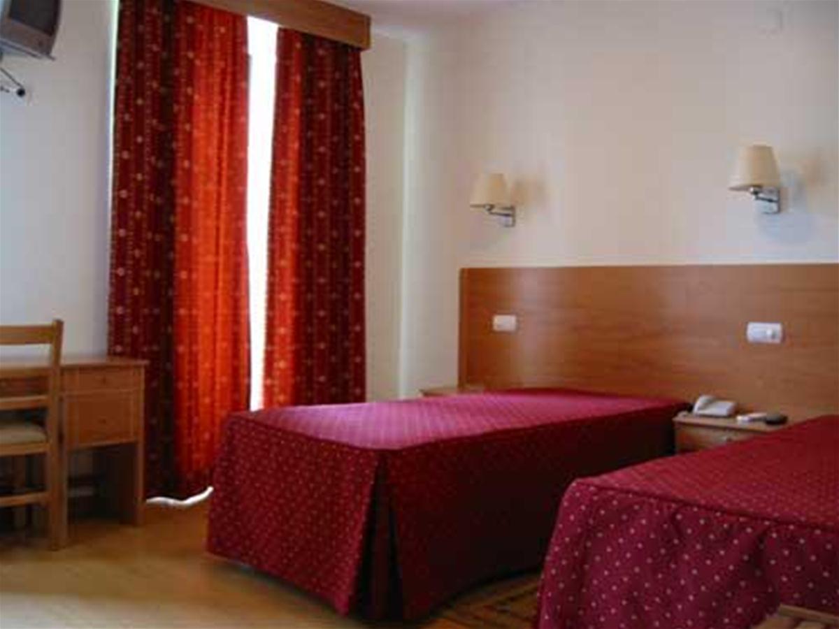Hotel Italia Room Example