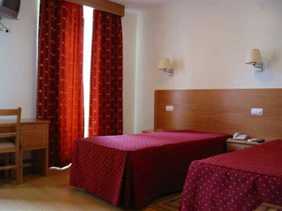 Hotel Italia Room Example