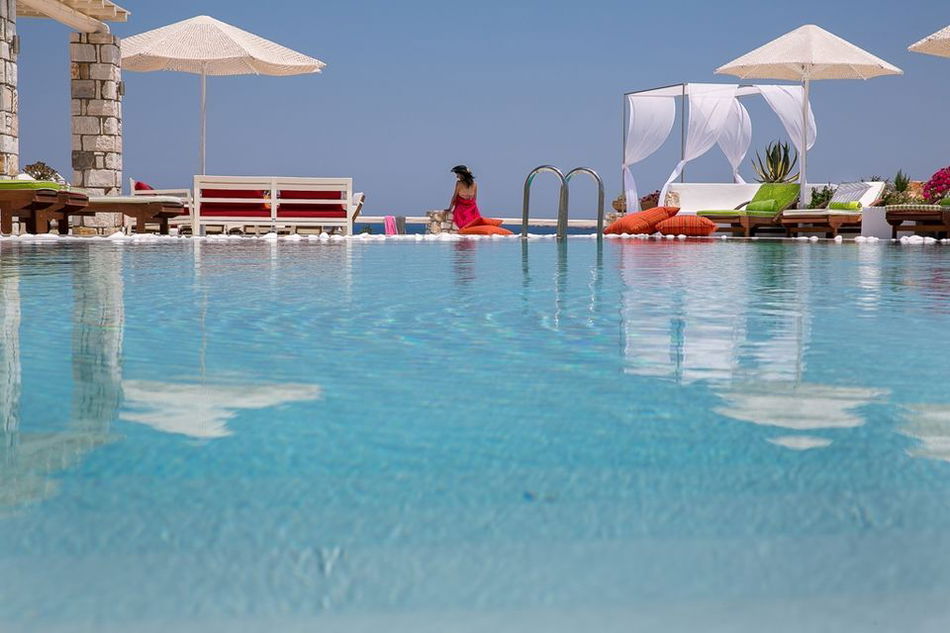 2473556-blue-mare-villas.jpg