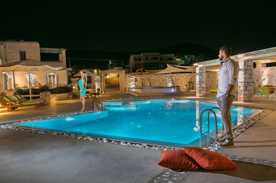 2473768-blue-mare-villas.jpg