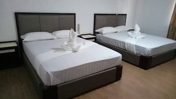 Meaco Hotel Royal - Tayuman