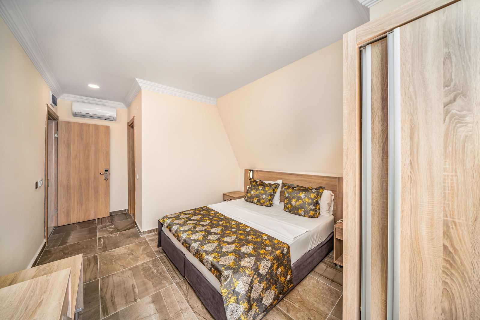 Arsi Paradise Beach Hotel