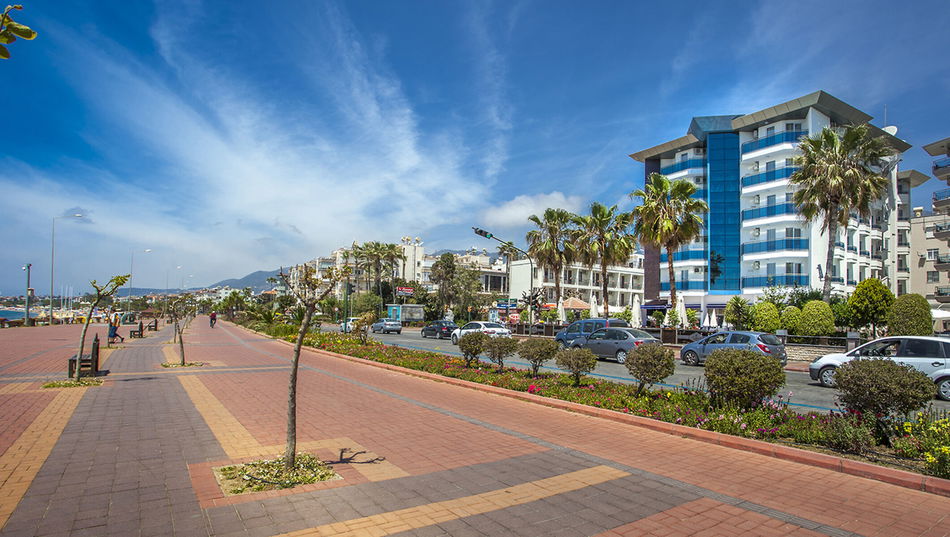 Parador Beach Hotel Exterior