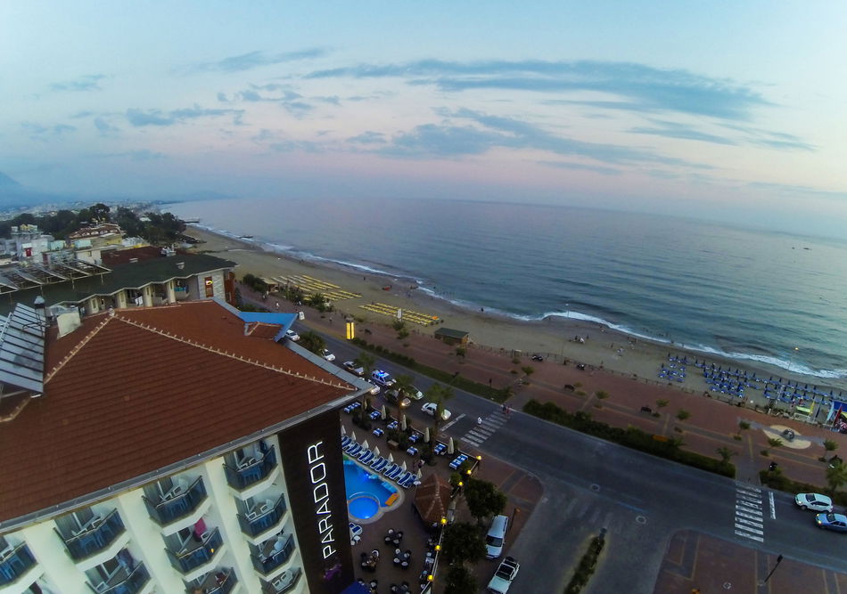 Parador Beach Hotel Exterior