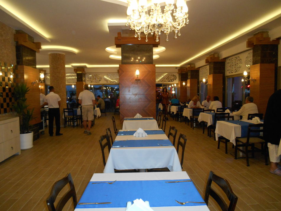 Parador Beach Hotel Restaurant