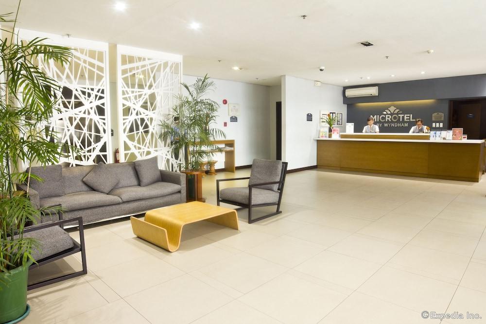 Hotel Microtel Inn & Suites By Wyndham Acropolis
