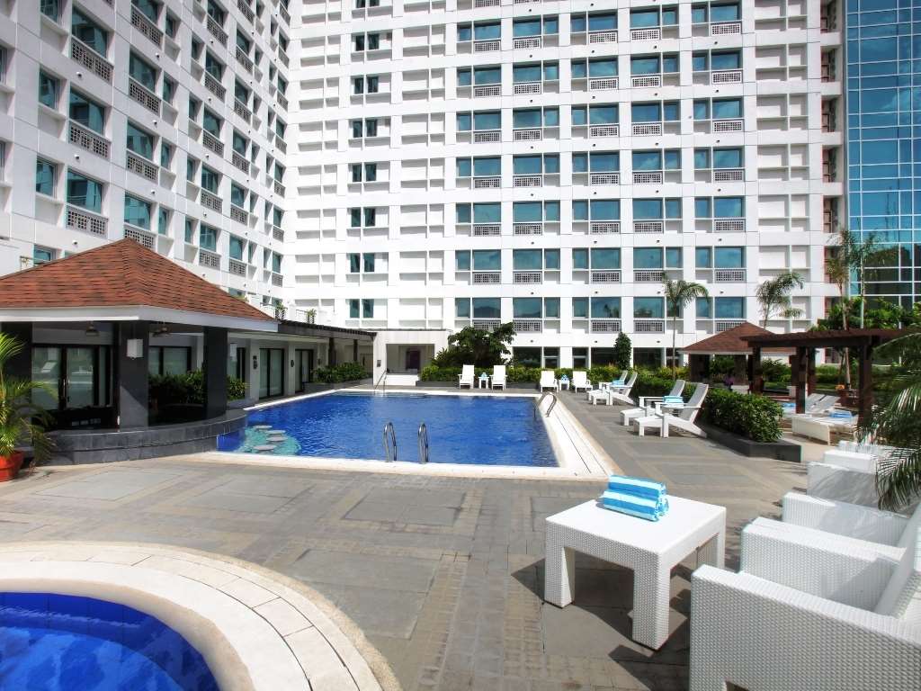 Quest Hotel & Conference Center Cebu Outdoor Pool
