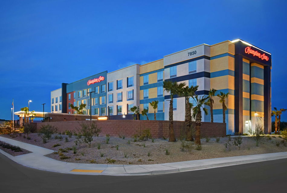 Hampton Inn Las Vegas Strip South Exterior
