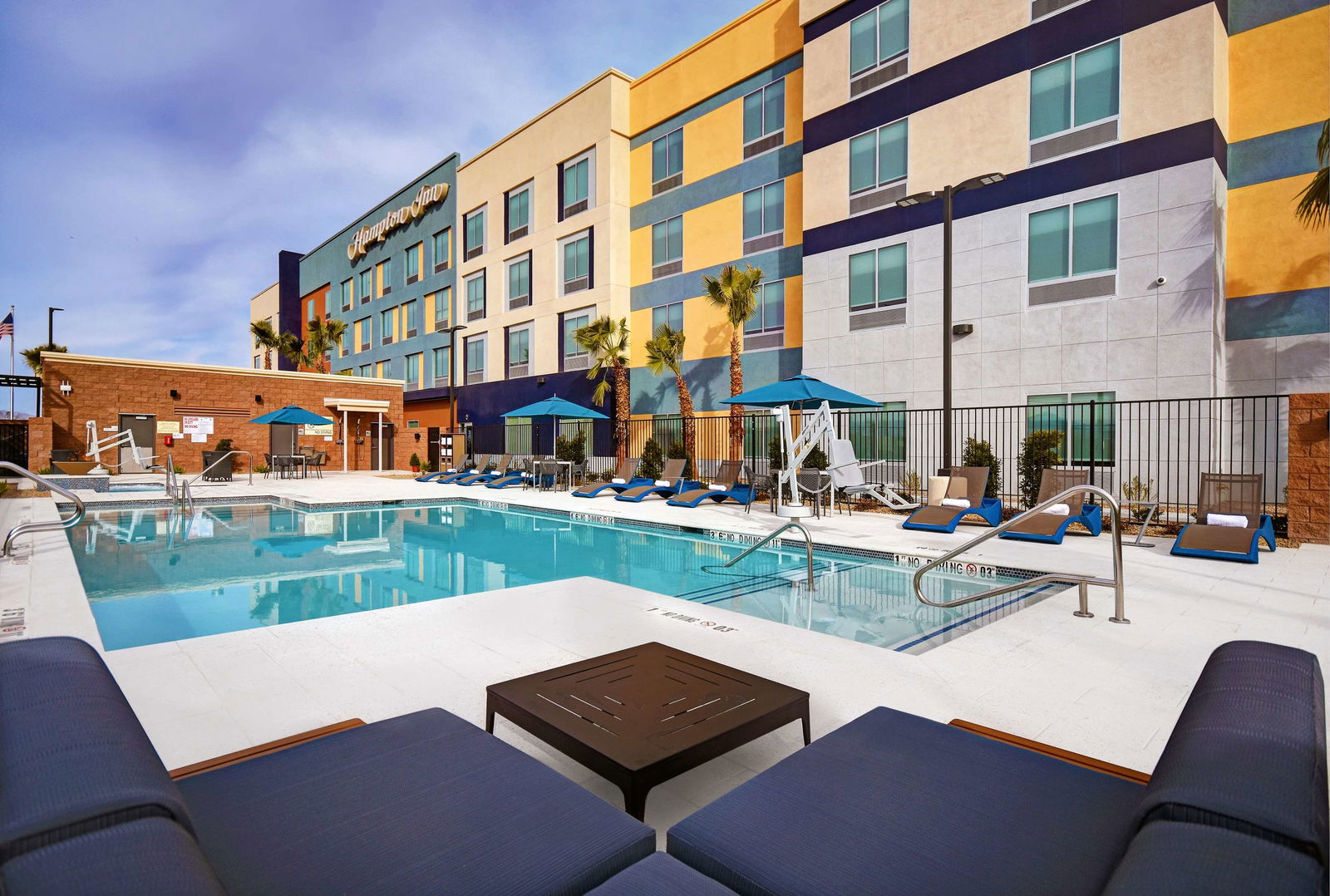 Hampton Inn Las Vegas Strip South Outdoor Pool