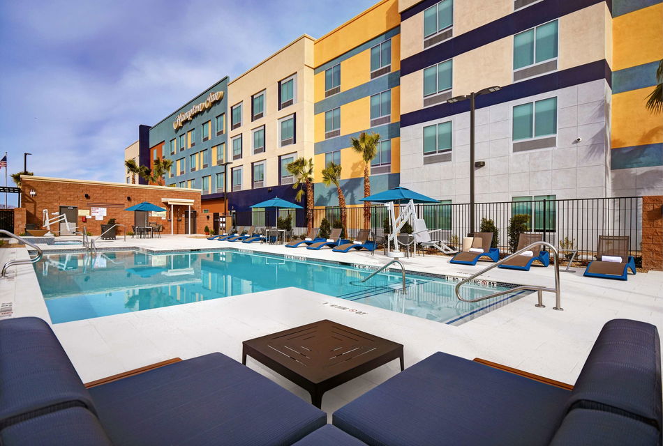 Hampton Inn Las Vegas Strip South Outdoor Pool