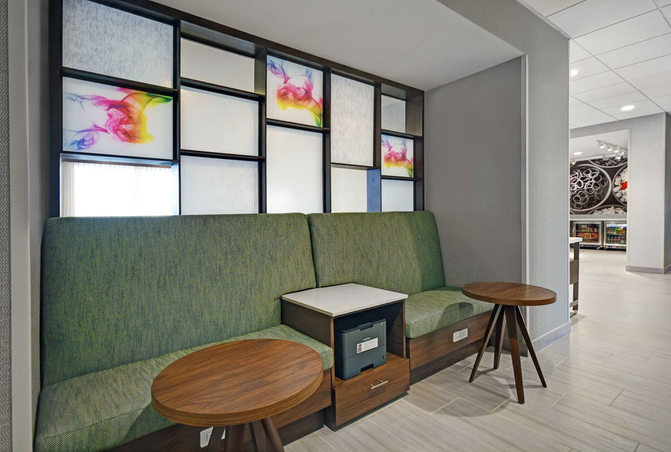 Hampton Inn Las Vegas Strip South Room Example