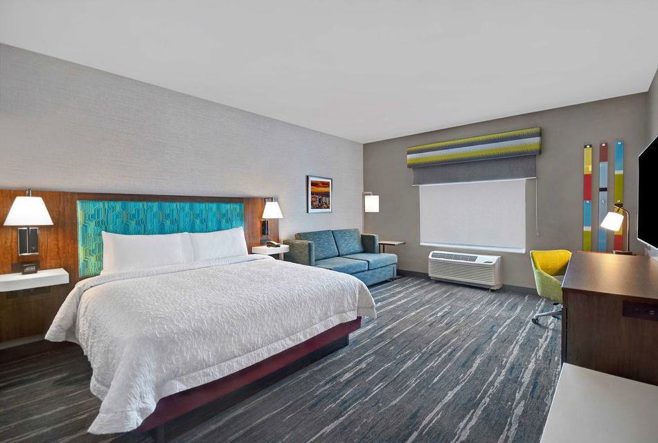 Hampton Inn Las Vegas Strip South Room Example