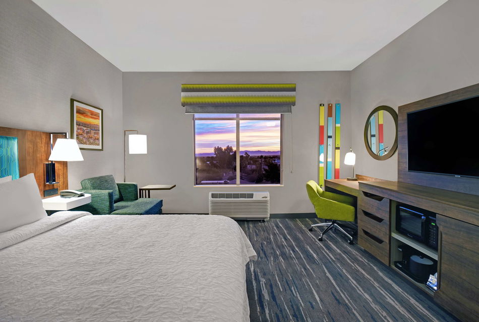 Hampton Inn Las Vegas Strip South Room Example