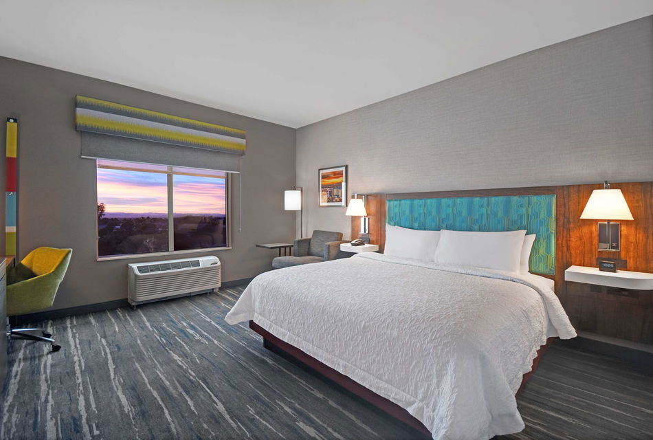 Hampton Inn Las Vegas Strip South Room Example