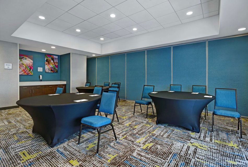 Hampton Inn Las Vegas Strip South Lounge / Lobby