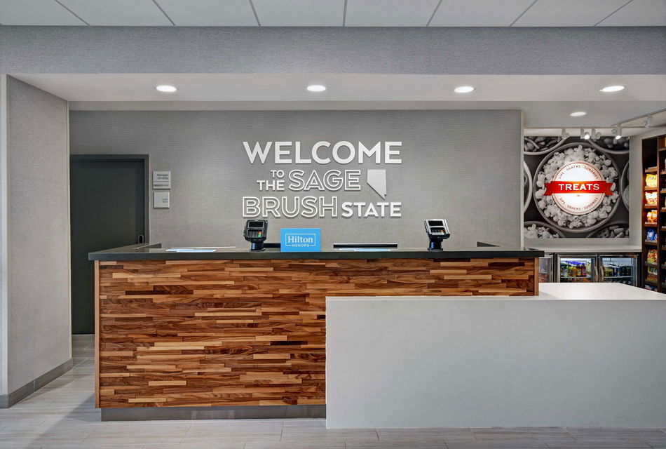 Hampton Inn Las Vegas Strip South Lounge / Lobby