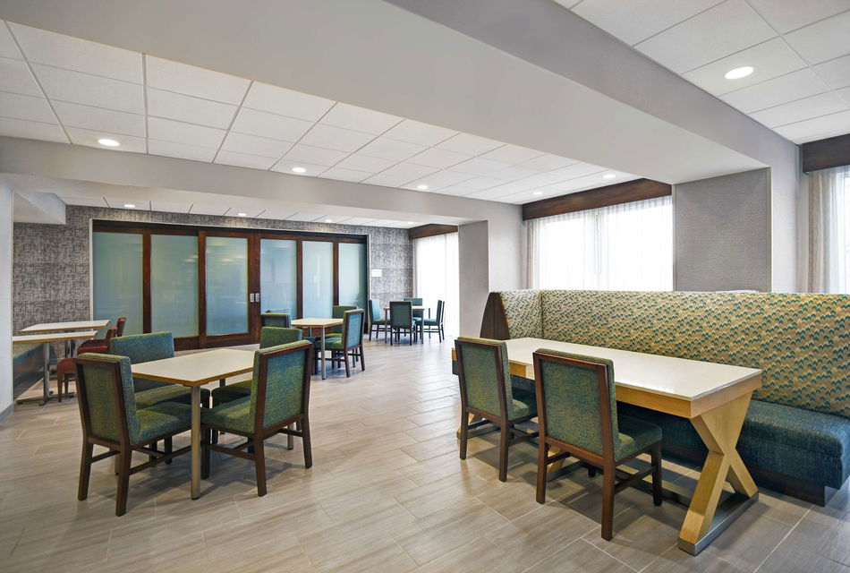 Hampton Inn Las Vegas Strip South Restaurant