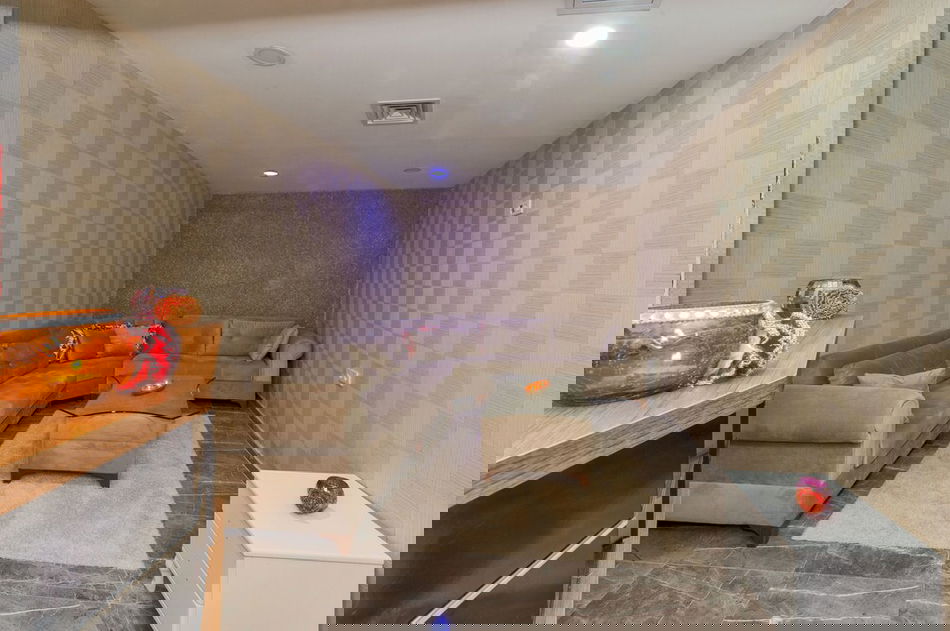 Grand Pamir Hotel
