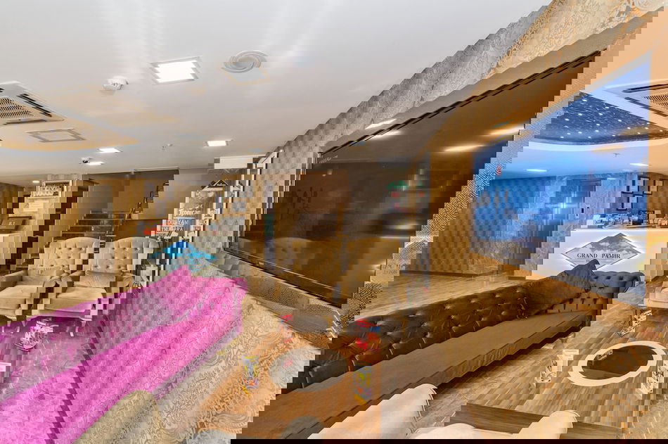 Grand Pamir Hotel